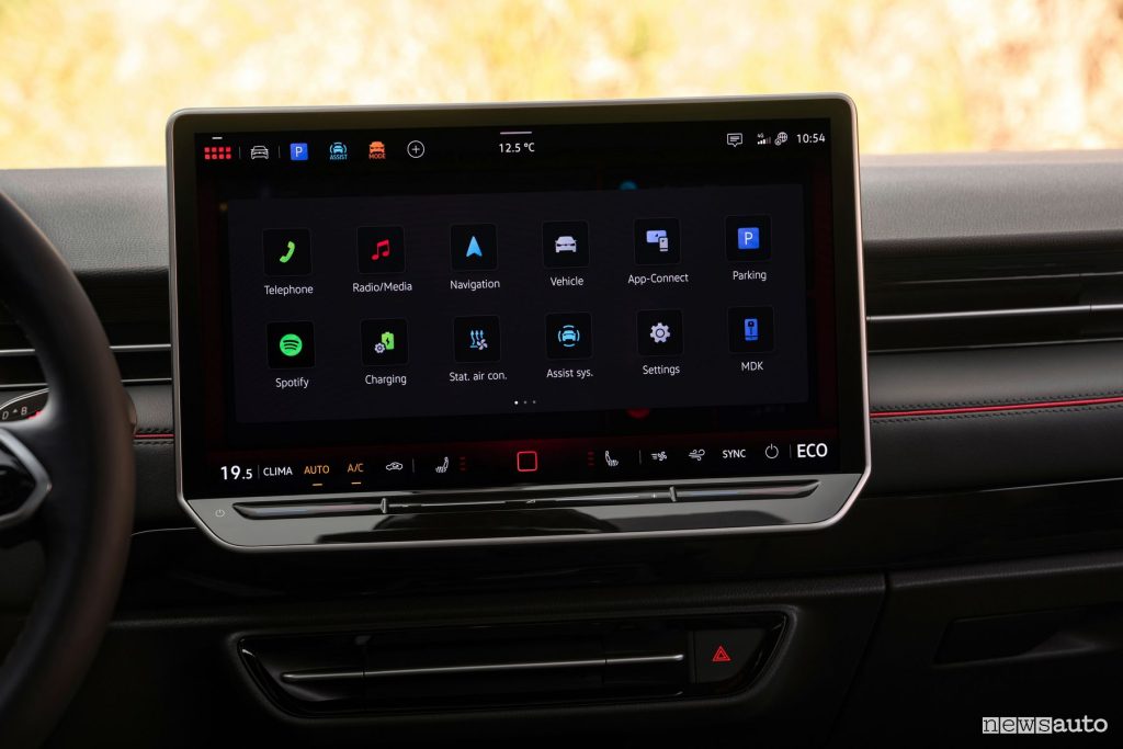 Volkswagen ID.7 GTX Tourer display infotainment da 12,9"