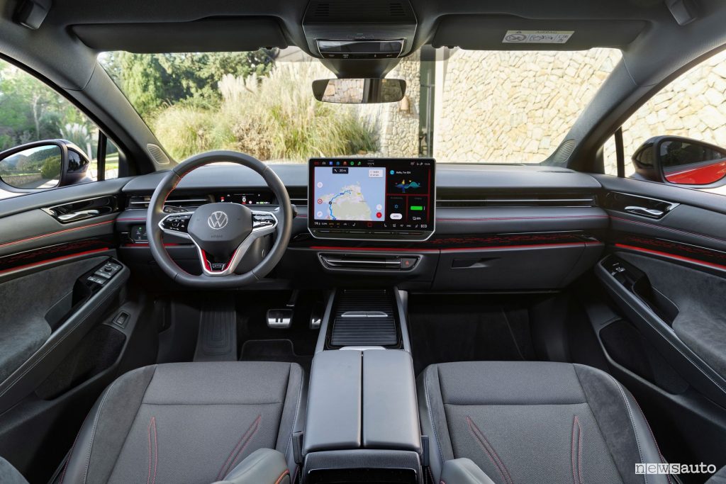 Volkswagen ID.7 GTX Tourer plancia abitacolo