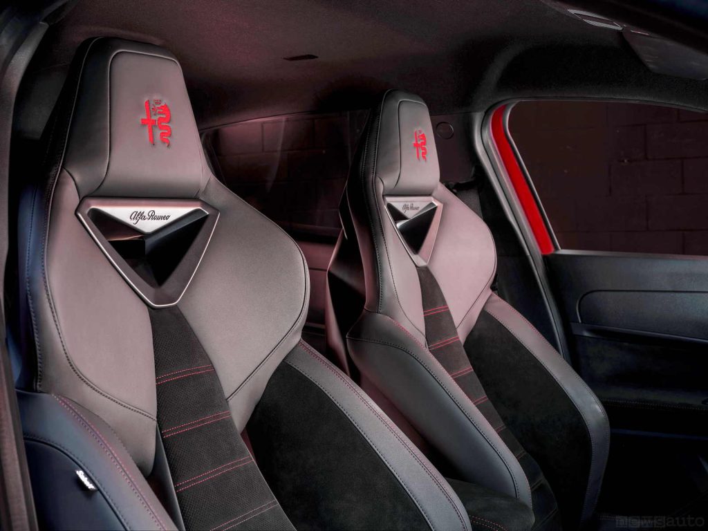 Alfa Romeo Junior Speciale sedili anteriori sportivi Sabelt