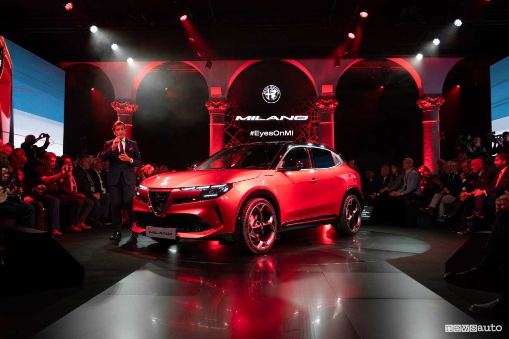 Mesonero-Romanos capo design Alfa Romeo alla presentazione della Milano