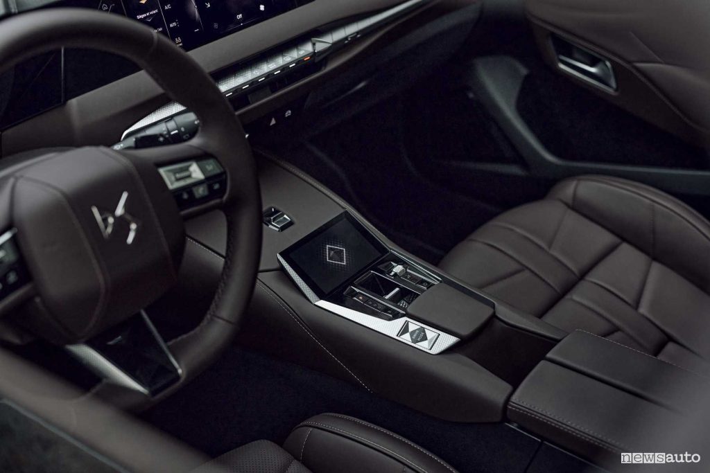 DS 4 Hybrid plancia abitacolo