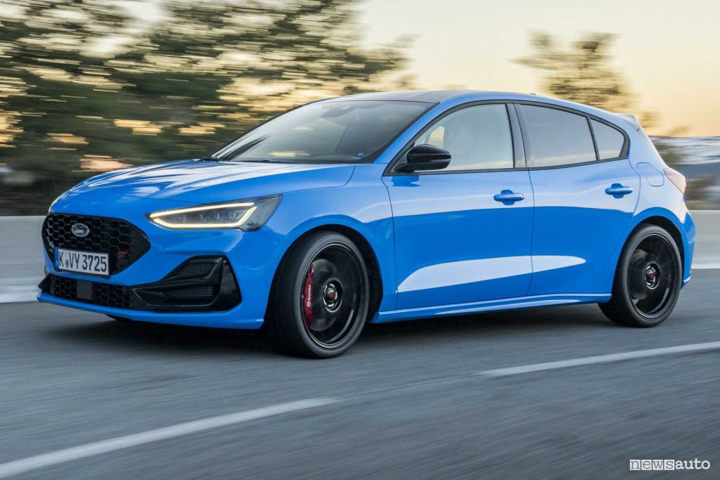 Ford Focus ST Edition su strada