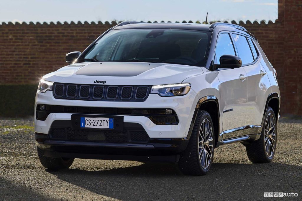 Jeep Compass e-Hybrid anteriore 3/4