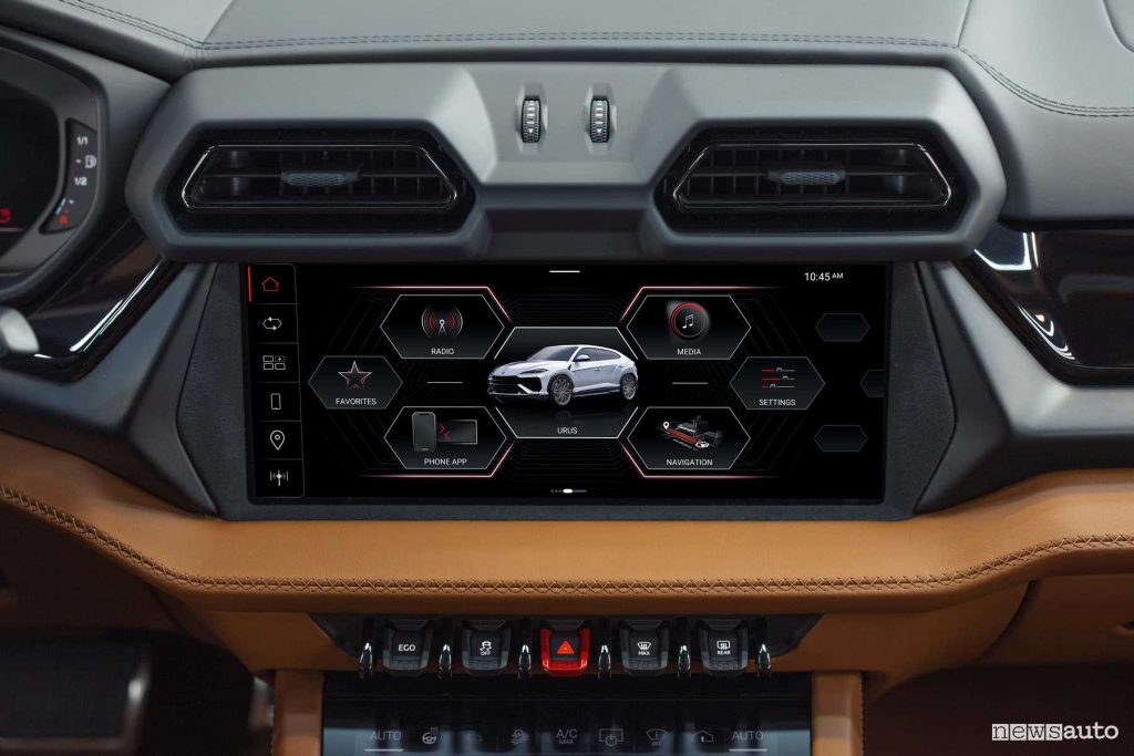 Lamborghini Urus plug-in SE display infotainment