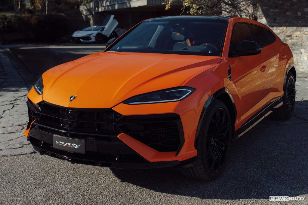 Lamborghini Urus plug-in SE anteriore 3/4