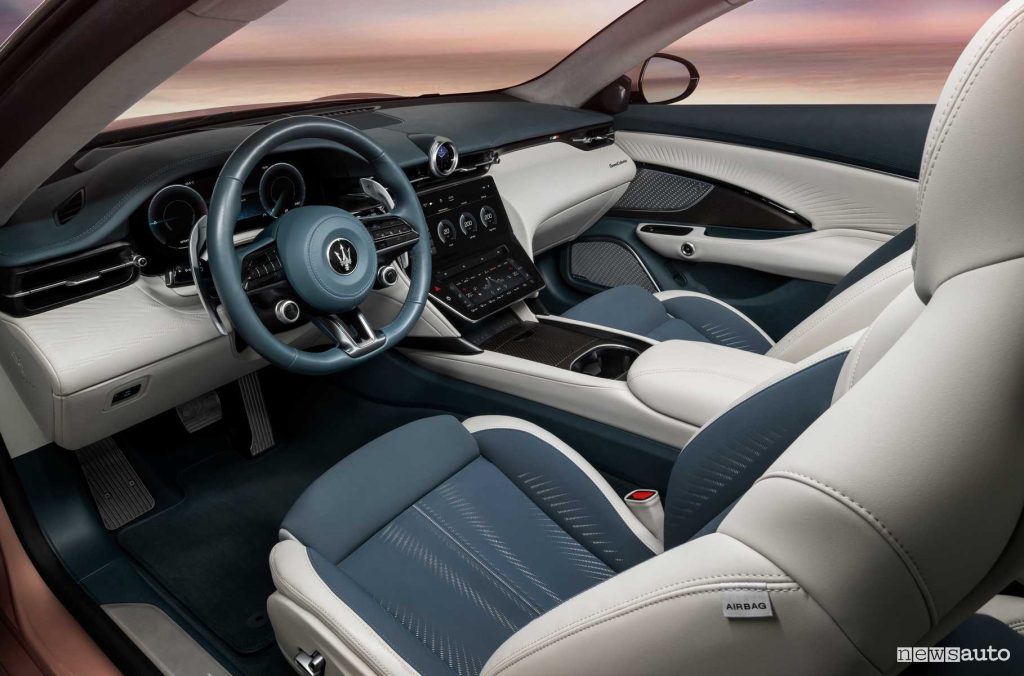 Maserati GranCabrio Folgore plancia abitacolo