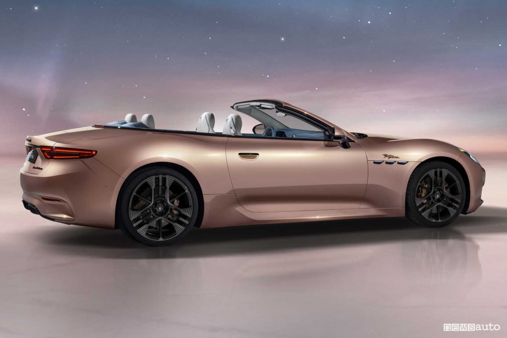 Maserati GranCabrio Folgore laterale