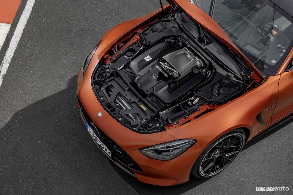 Mercedes AMG GT 63 S E Performance vano motore