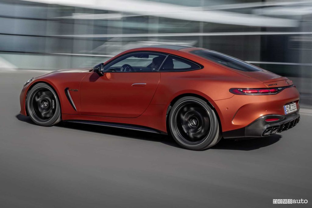 Mercedes AMG GT 63 S E Performance su strada