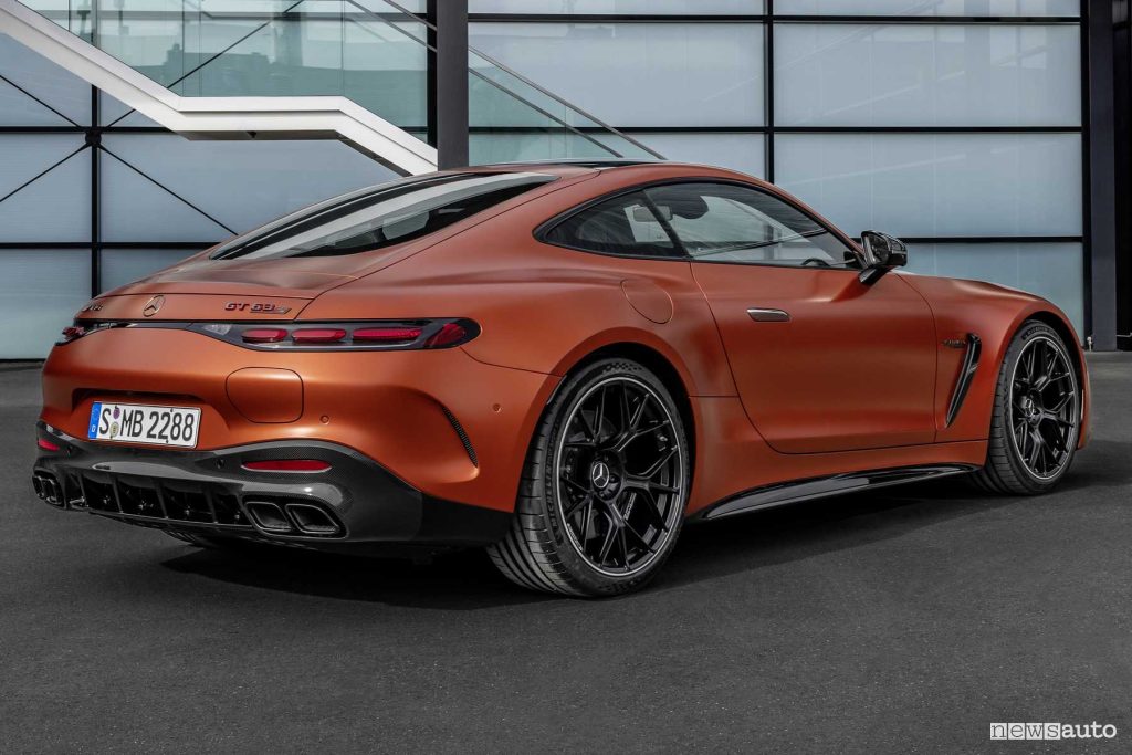 Mercedes AMG GT 63 S E Performance posteriore 3/4