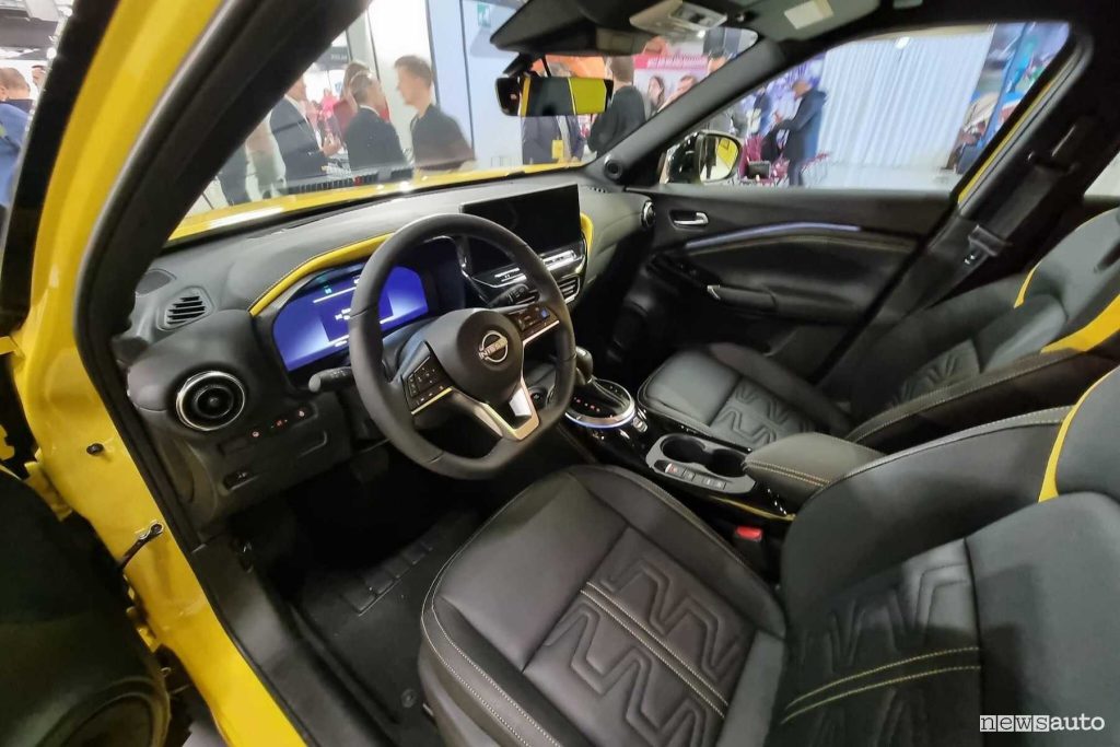 Nuova Nissan Juke 2024 abitacolo