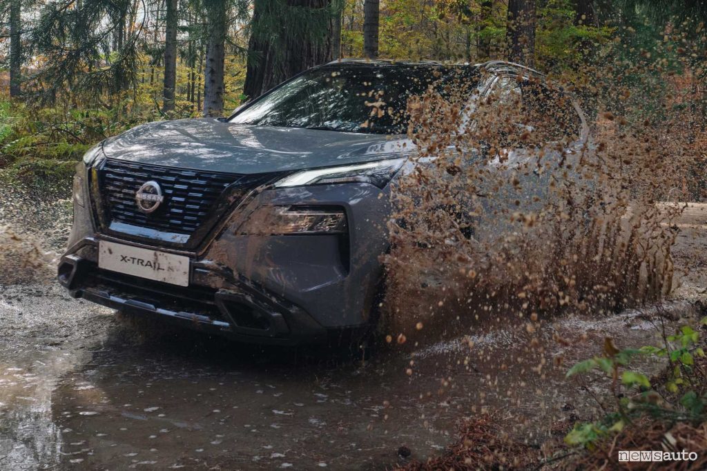 Nissan X-Trail N-Treck in off road