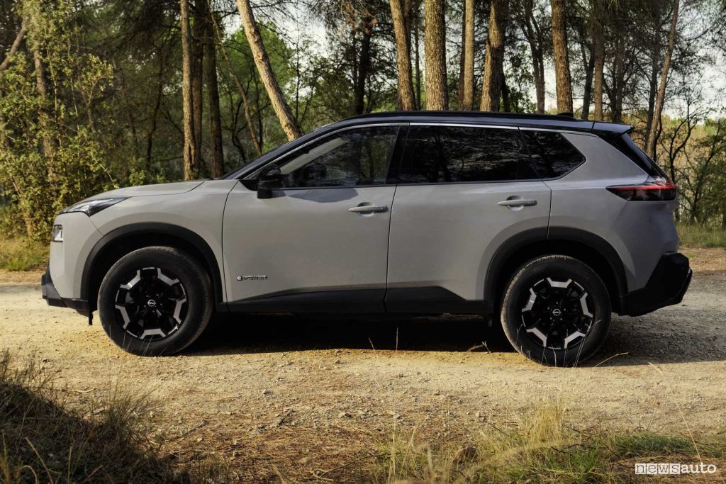 Nissan X-Trail N-Treck laterale