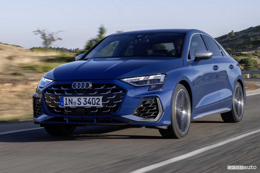 Audi S3 Sedan su strada
