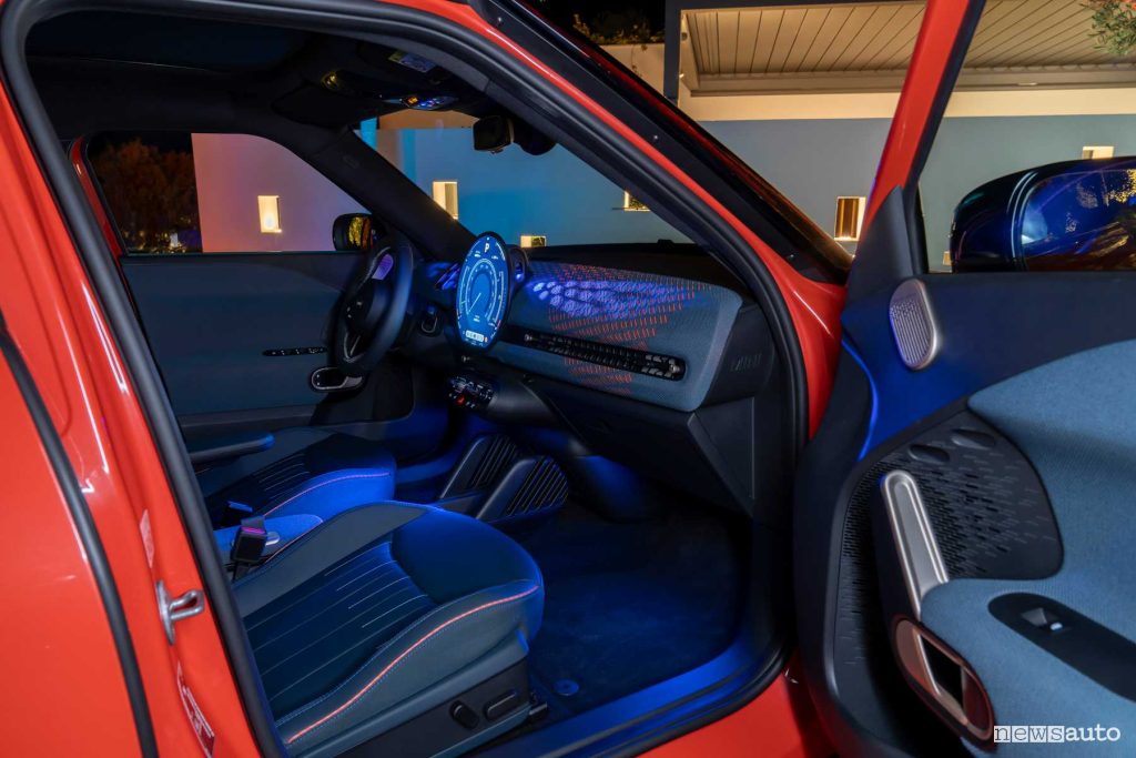 Nuova Mini Aceman SE illuminazione abitacolo
