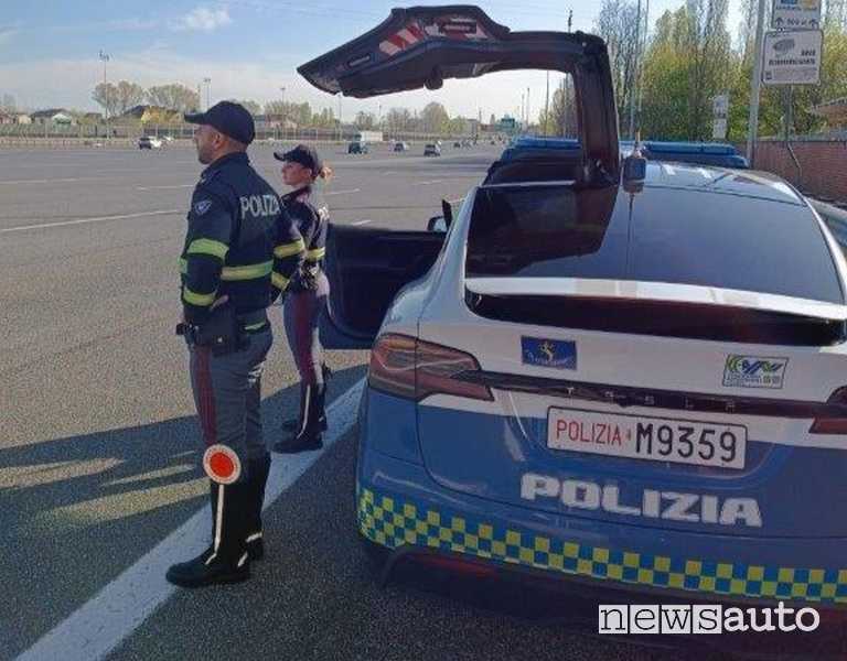 Posto di blocco della Polizia Stradale