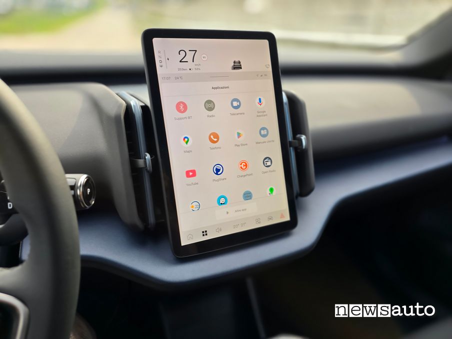 Volvo EX30 display multimediale