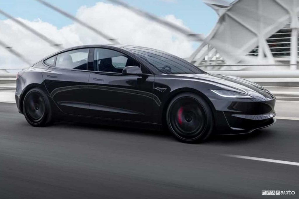 Tesla Model 3 Performance su strada