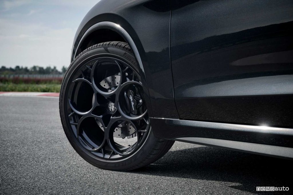 Alfa Romeo Stelvio Quadrifoglio “Super Sport” cerchi da 21"