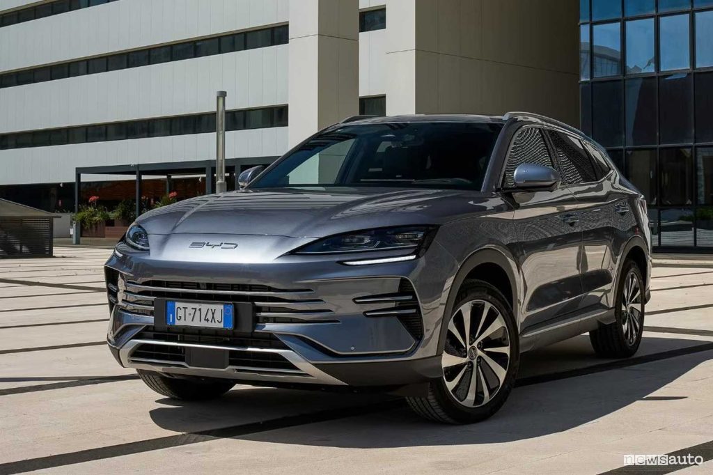 BYD Seal U DM-i SUV ibrido plug-in