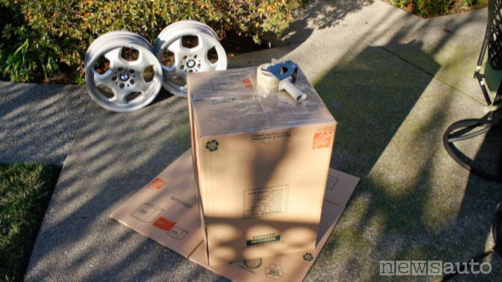 Come imballare le ruote dell'auto
