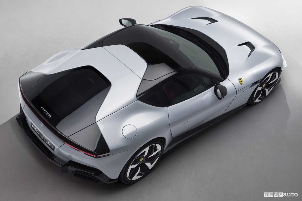 Ferrari 12Cilindri vista dall'alto