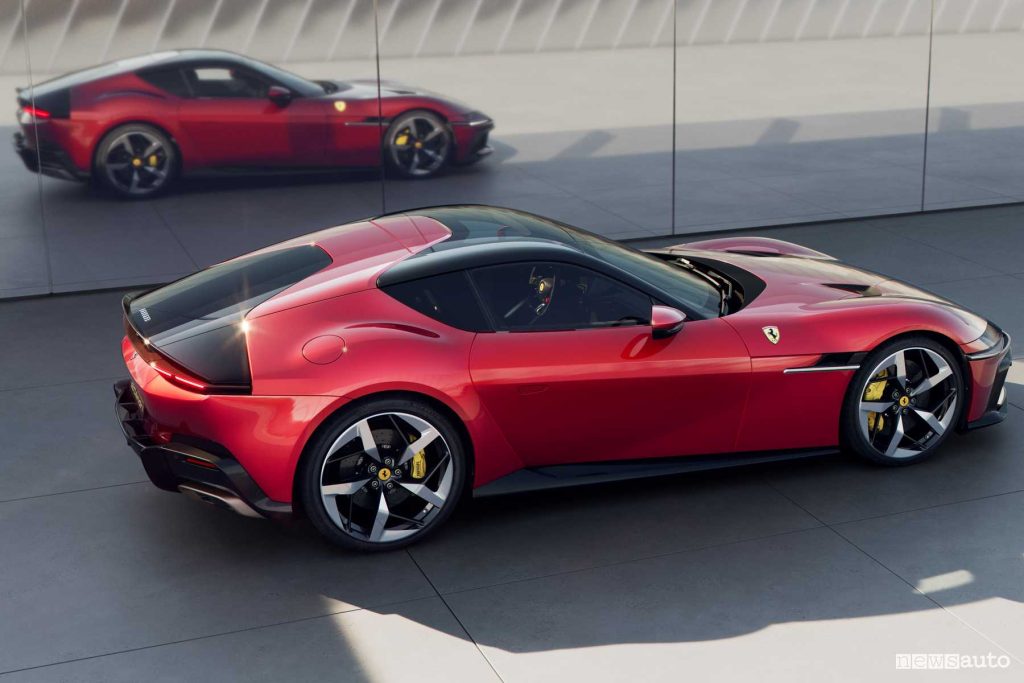 Ferrari 12Cilindri laterale