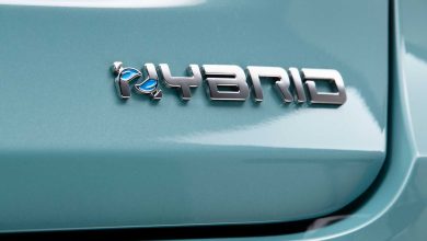 Nuova Fiat 600 logo Hybrid portellone posteriore