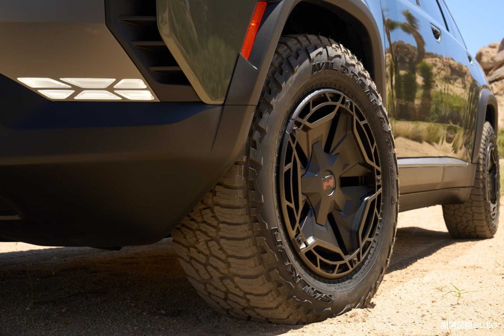 Jeep Wagoneer S Trailhawk Concept cerchi e pneumatici all-terrain