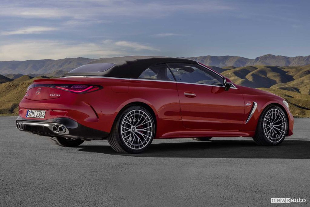Mercedes-AMG CLE 53 4Matic+ Cabriolet capote chiusa