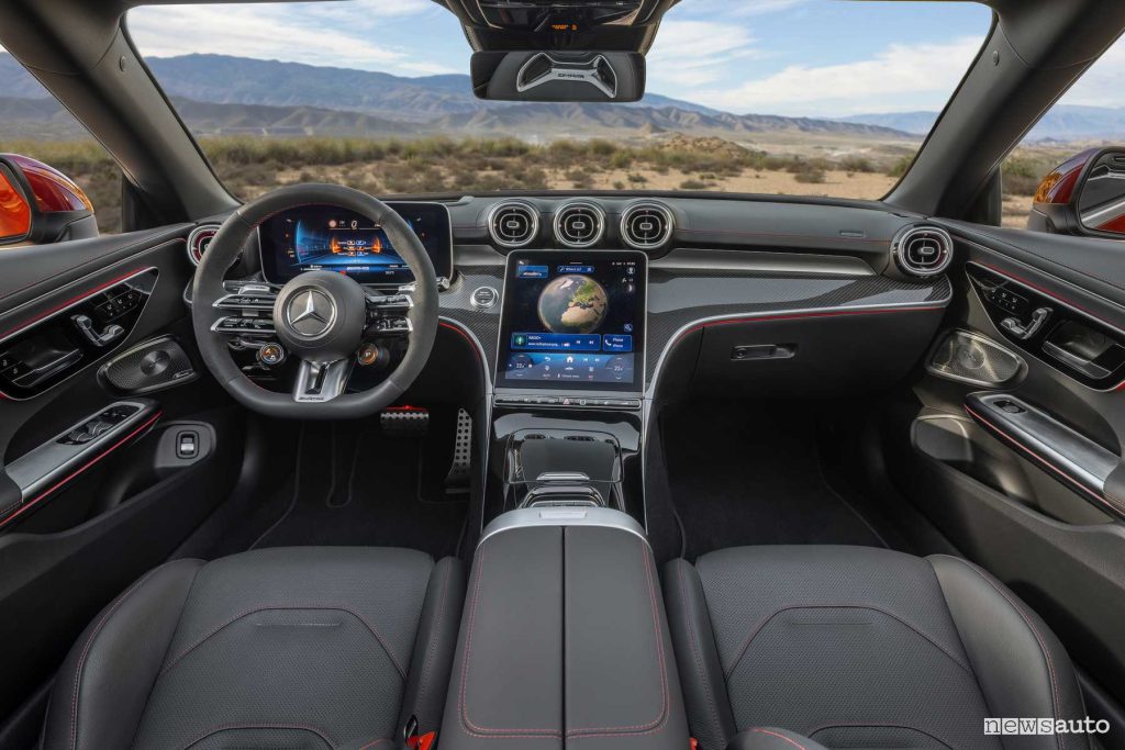 Mercedes-AMG CLE 53 4Matic+ Cabriolet plancia abitacolo