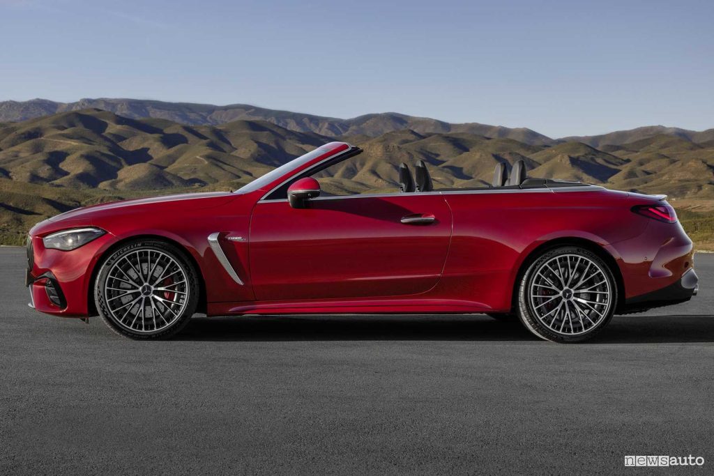 Mercedes-AMG CLE 53 4Matic+ Cabriolet laterale