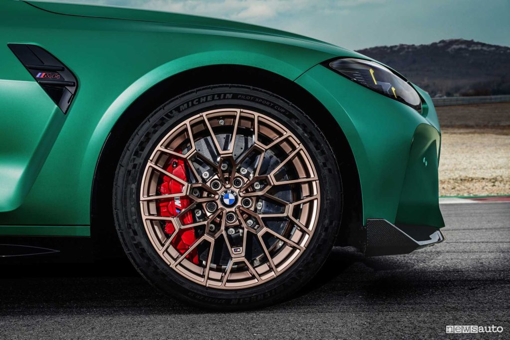 Nuova BMW M4 CS cerchi in lega anteriori da 19"