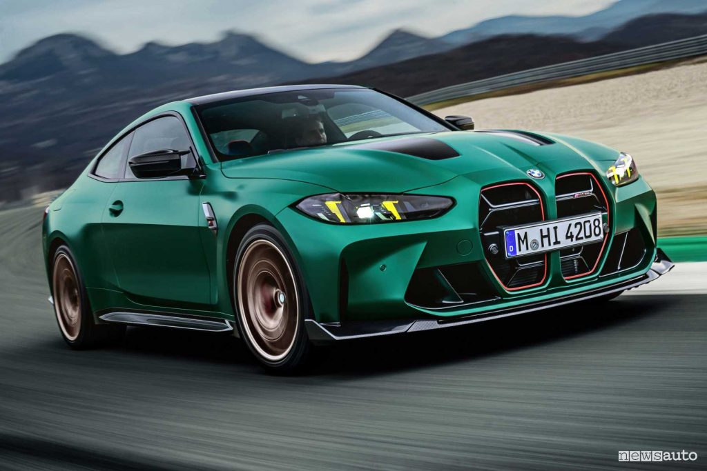 Nuova BMW M4 CS in pista