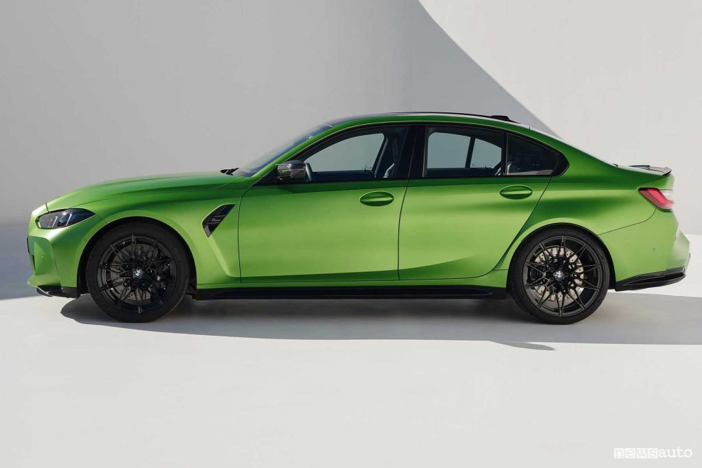 Nuova BMW M3 laterale