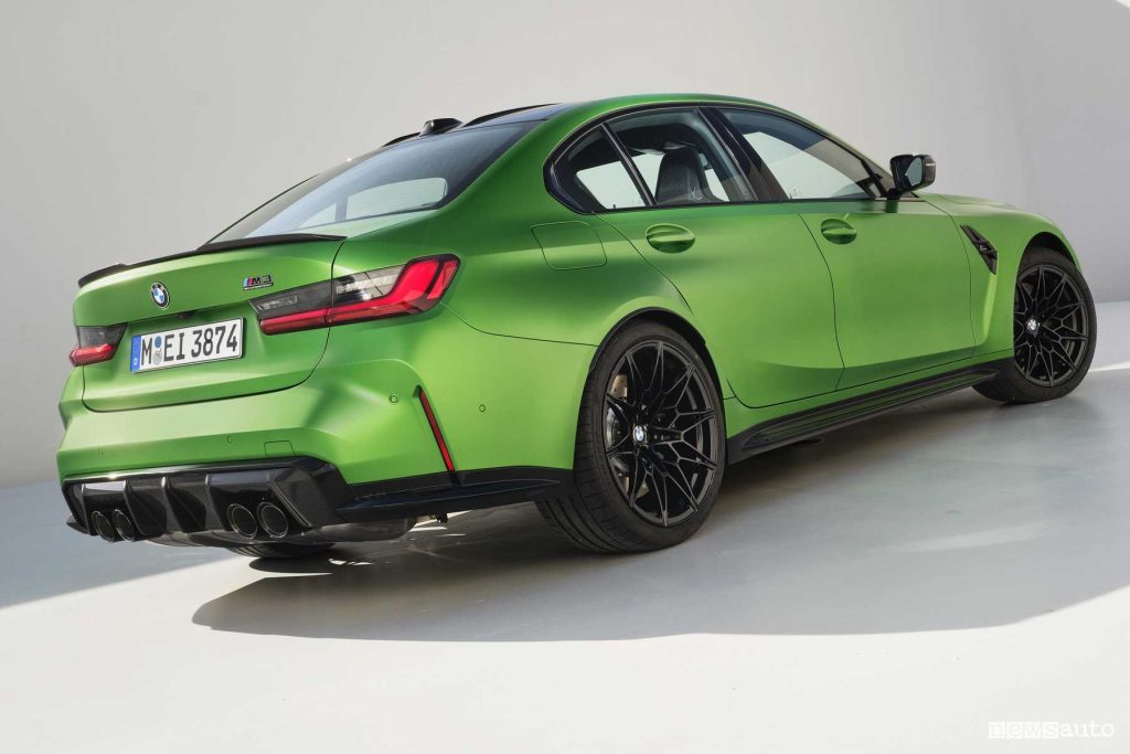 Nuova BMW M3 posteriore 3/4
