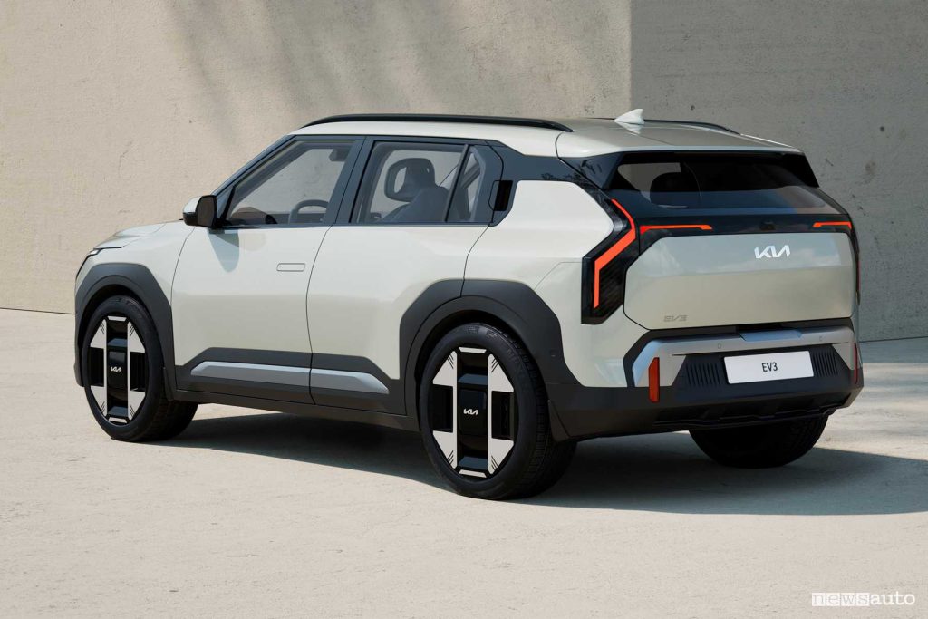 Nuova Kia EV3 posteriore 3/4
