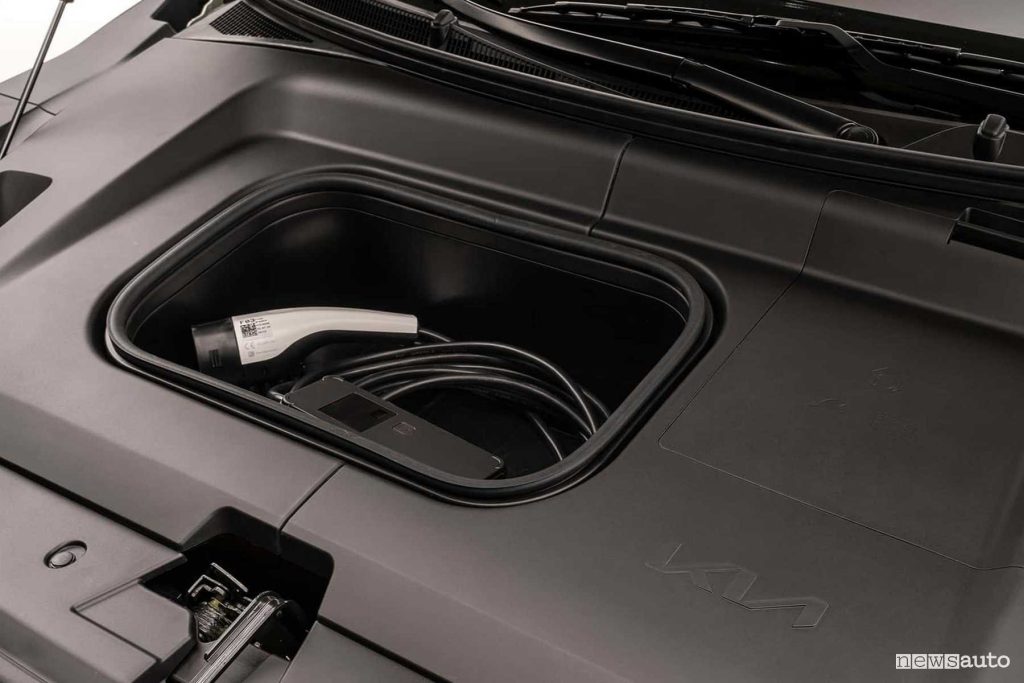 Nuova Kia EV3 GT Line bagagliaio anteriore (frunk)