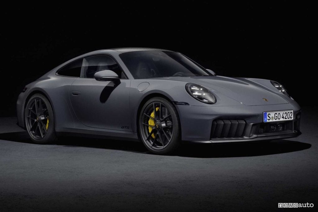 Porsche 911 Carrera GTS anteriore 3/4