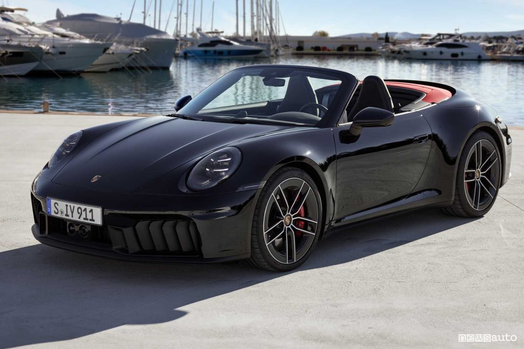 Porsche 911 Carrera GTS Cabriolet anteriore 3/4