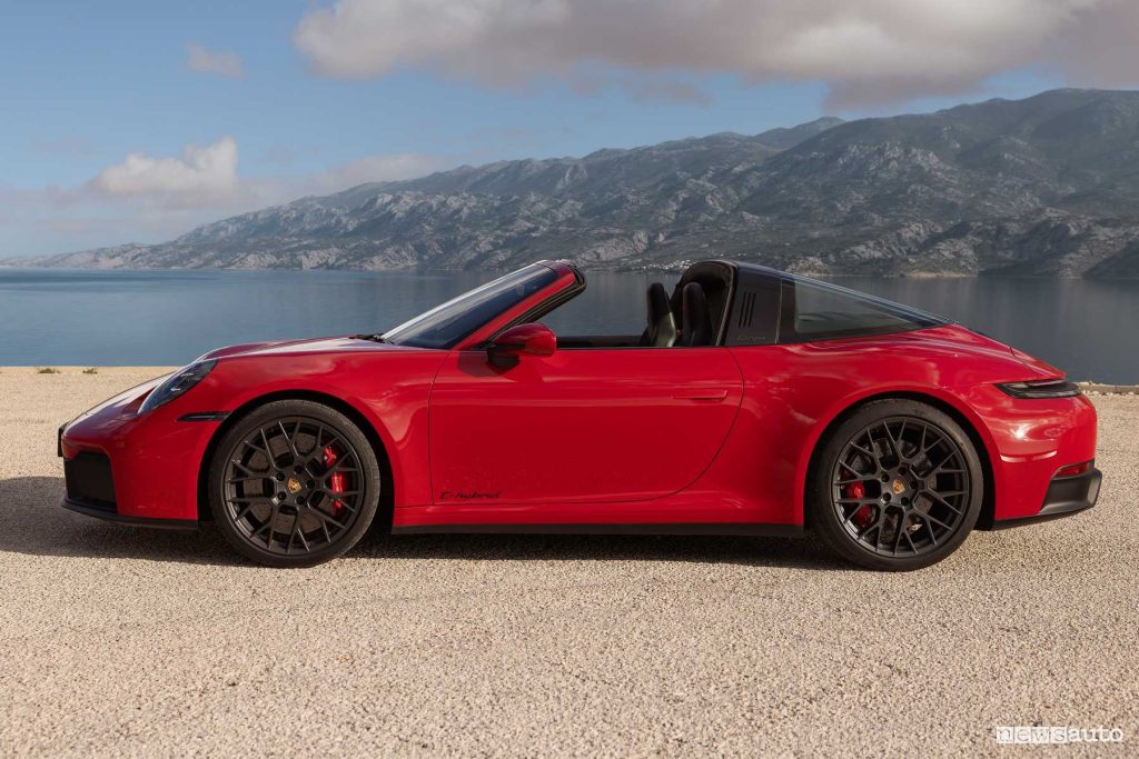 Porsche 911 Targa 4 GTS laterale