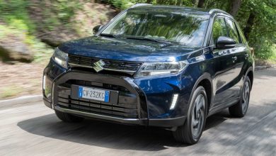Nuova Suzuki Vitara Hybrid 2024 su strada