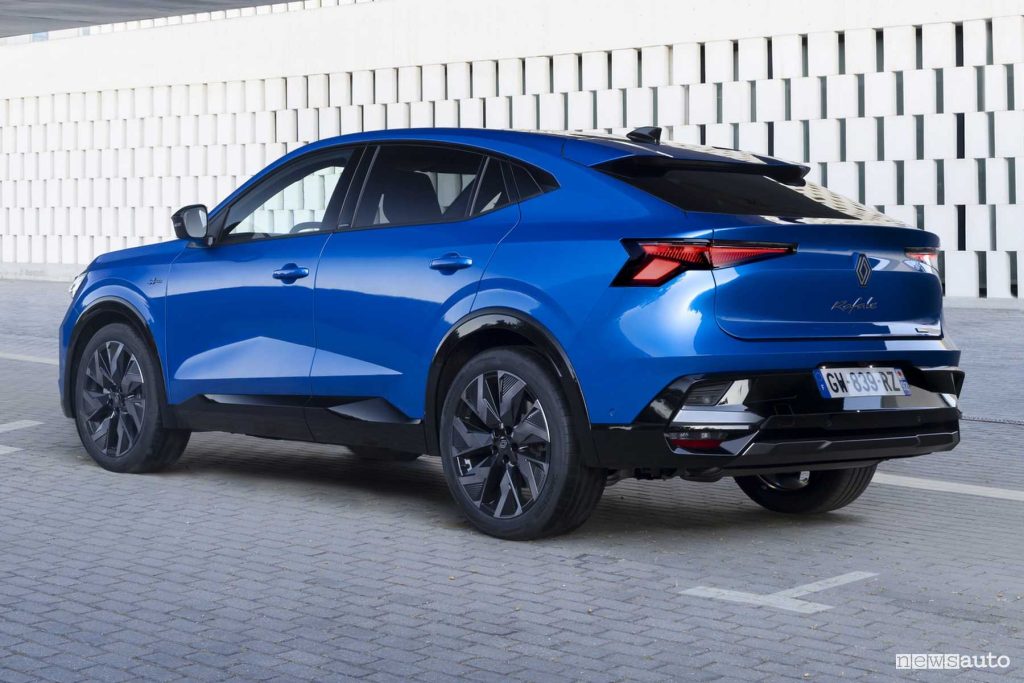 Renault Rafale E-Tech Hybrid Esprint Alpine posteriore 3/4