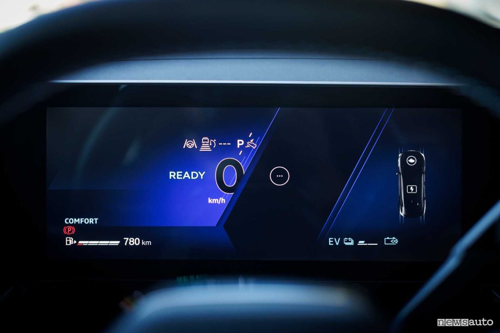 Renault Rafale E-Tech Hybrid Esprint Alpine display quadro strumenti
