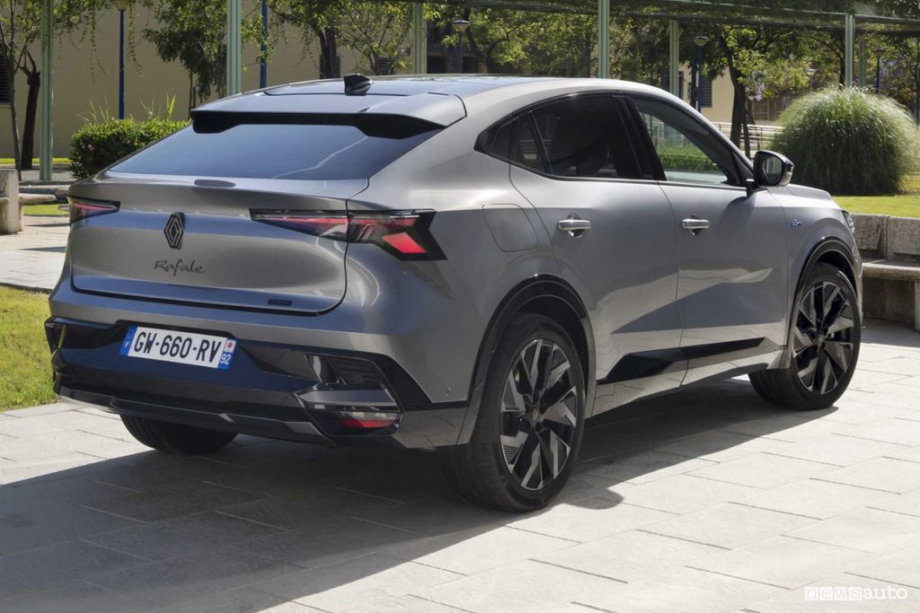 Renault Rafale E-Tech Hybrid Esprint Alpine posteriore 3/4