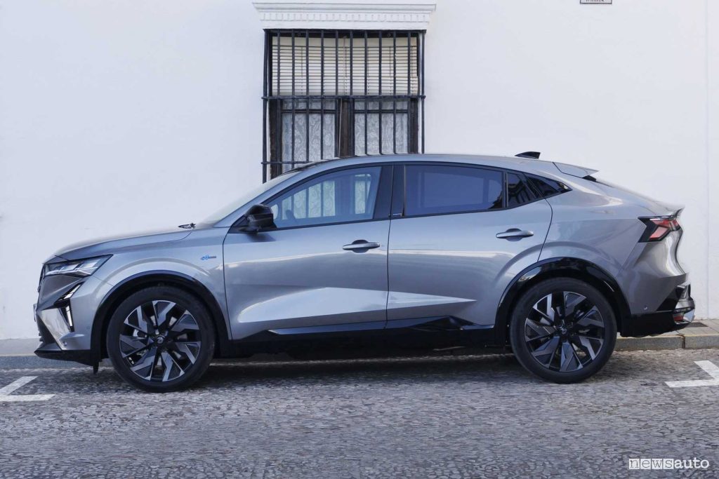 Renault Rafale E-Tech Hybrid Esprint Alpine laterale
