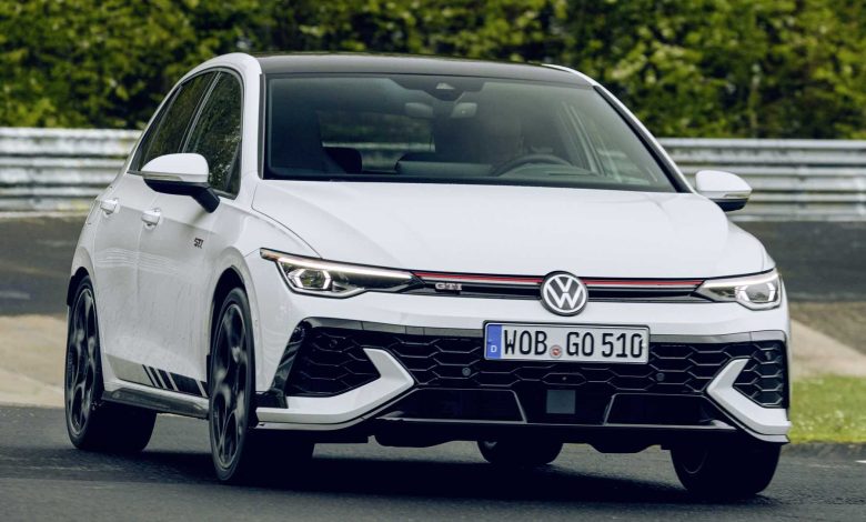 Volkswagen Golf GTI Clubsport in pista al Nürburgring