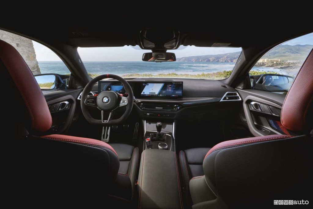 Nuova BMW M2 plancia abitacolo