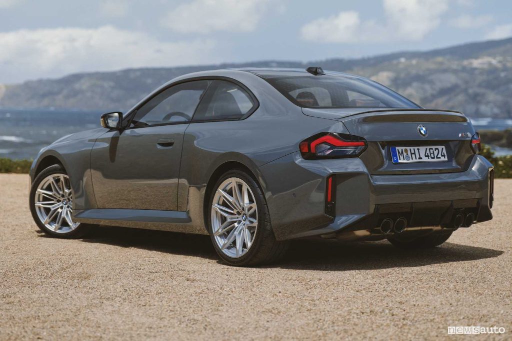 Nuova BMW M2 posteriore 3/4