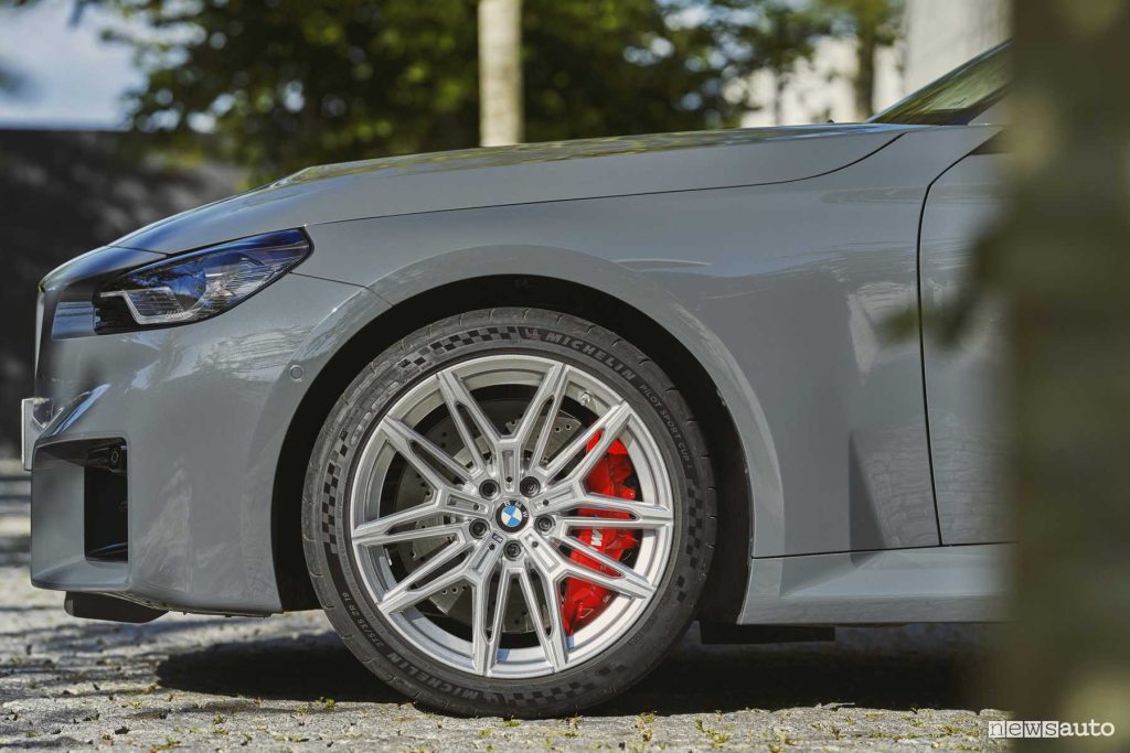 Nuova BMW M2 cerchi in lega da 19"